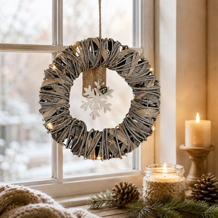 LED Rattankranz zum Hängen Ø25 cm | sortiert
